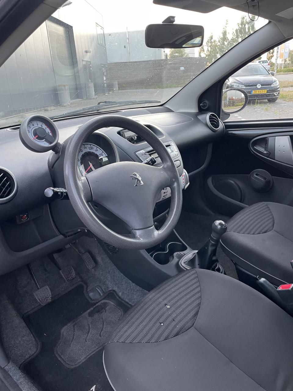 Peugeot 107 1.0 12V 5DR 2013 Zwart | NAP | NIEUWE APK!
