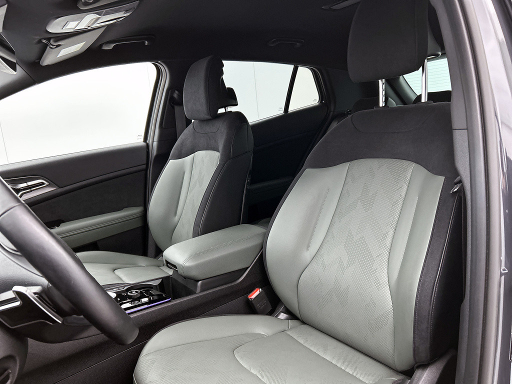 Kia Sportage 1.6 t-gdi hybrid dark edition | dark grey | stoelverwarming |