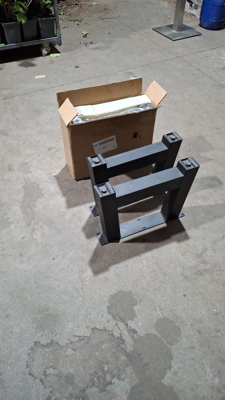 Grote partij salontafel en eettafel onderstellen