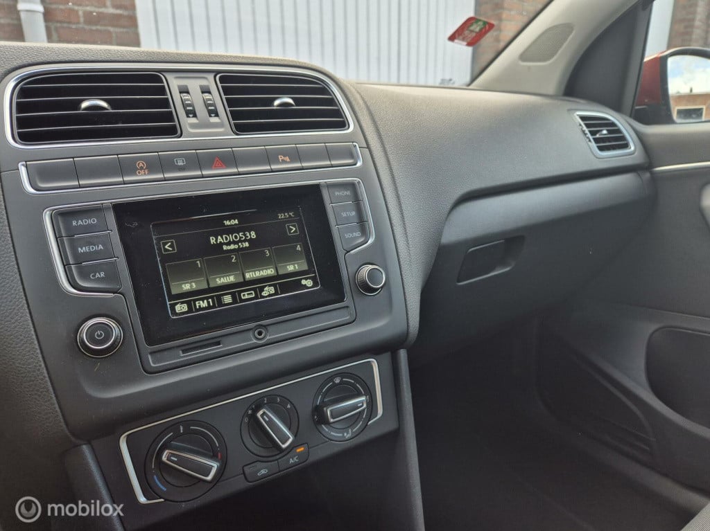Volkswagen Polo 1.2 tsi comfortline / dealeronderhouden / cruisecontrol / b