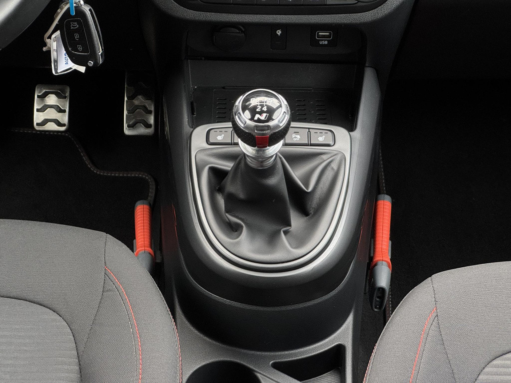 Hyundai I 10 1.0 t-gdi n line 5-zits | navigatie | camera | stuur- + stoelv