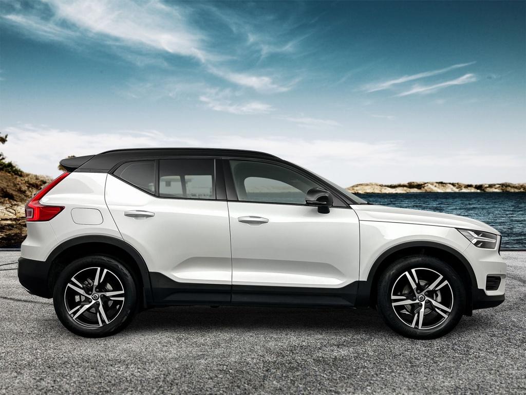 Volvo XC40 1.5 t3 r-design | 360 | electr. stoelen | harman kardon | parkee