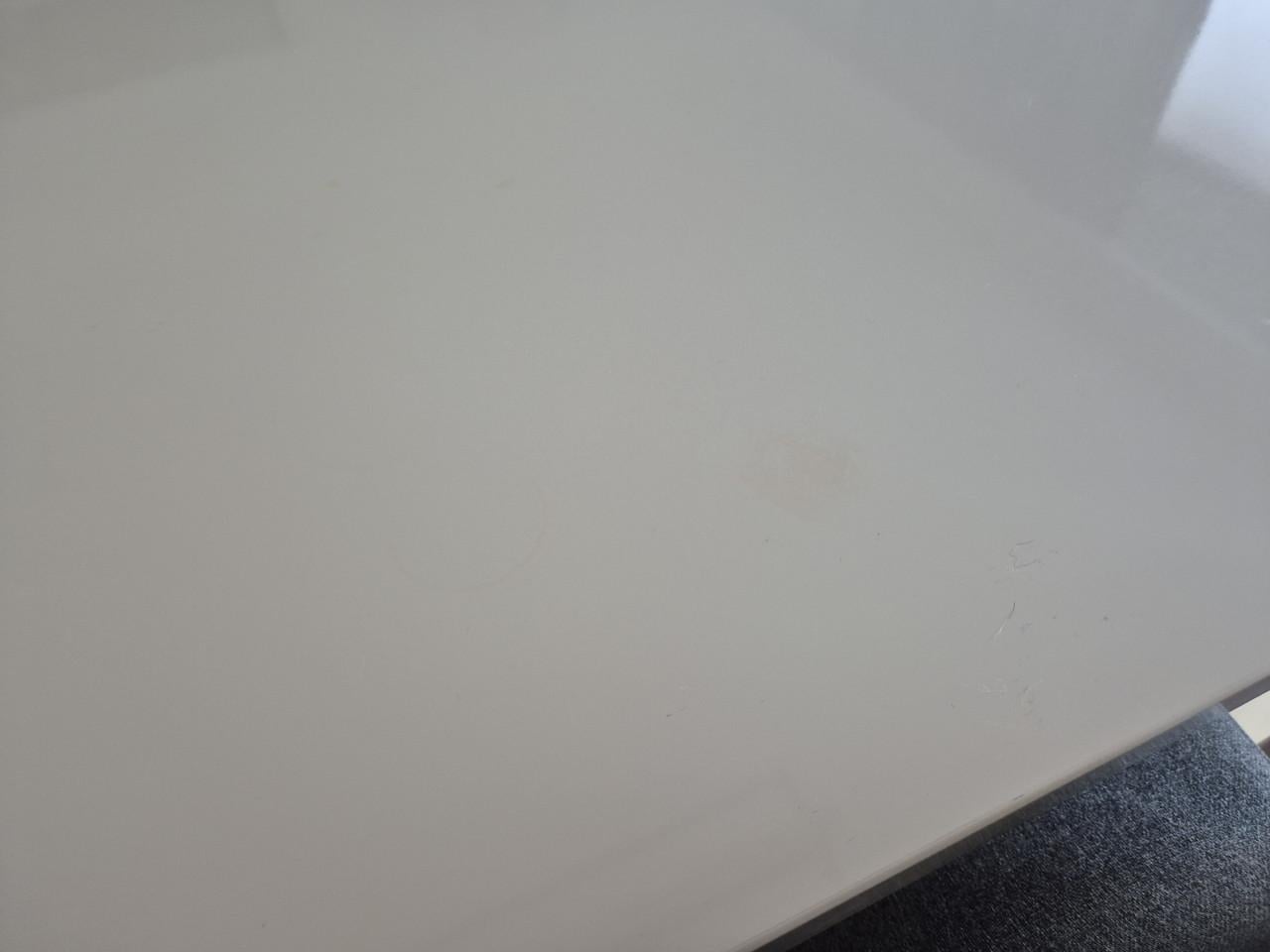Bartafel met barkrukken