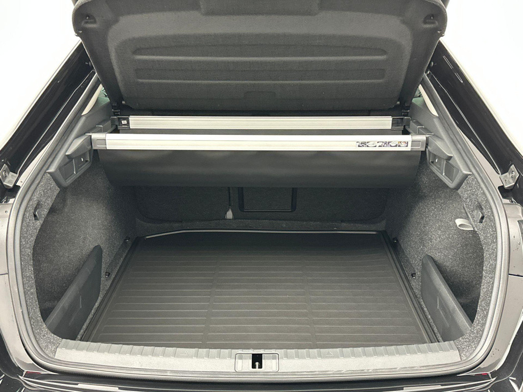 Skoda Octavia first edition 1.5 tsi m-hev 85 kw / 115 pk hatchba