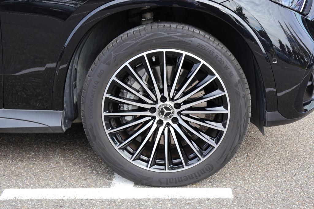 Mercedes-Benz Glc 300e 4matic amg line i nappa i digital light i panoramada