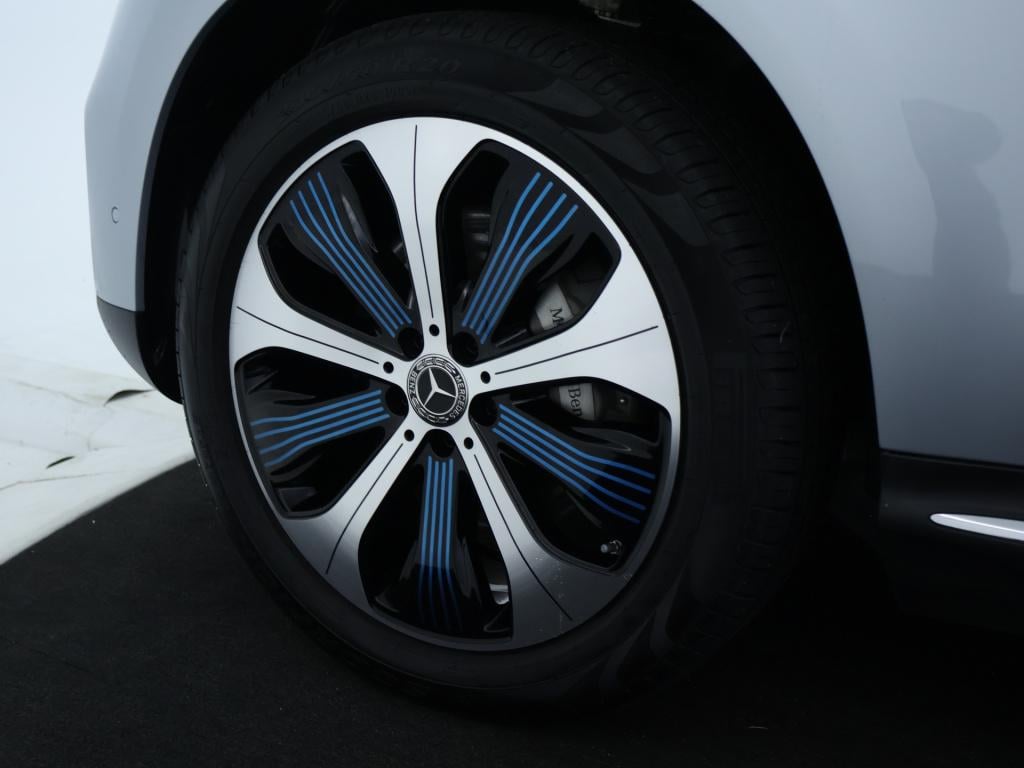 Mercedes-Benz Eqc 400 4matic luxury line 80kw | panoramadak | stoelverwarmi