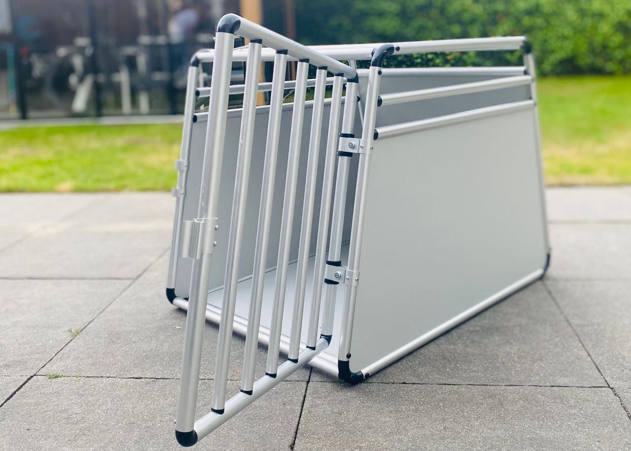 Honden bench auto