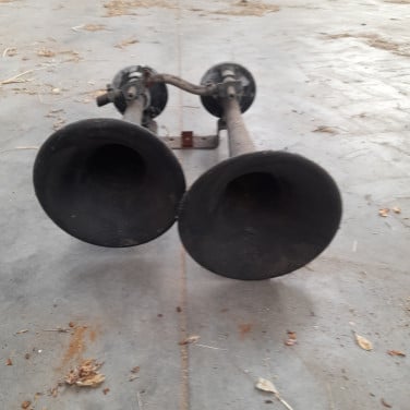 Te koop: Luchthoorn: trainhorn voor auto, vrachtwagen of tractor