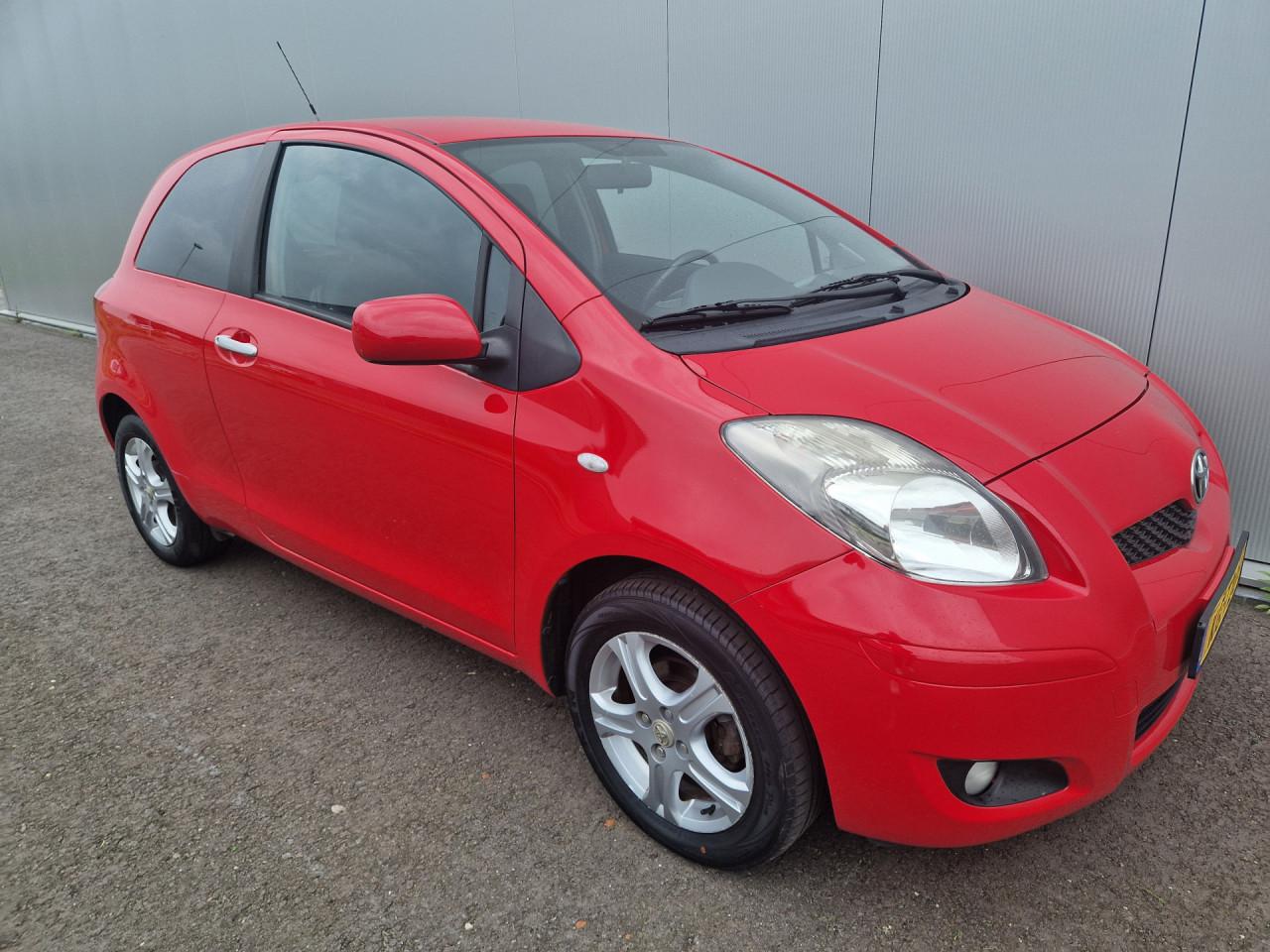 Toyota Yaris 1.0 VVTi Cool