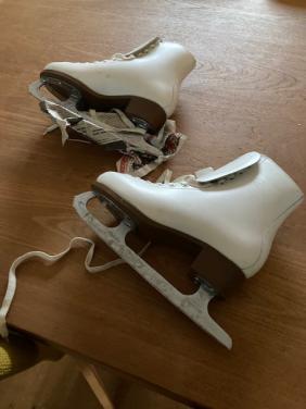 Kunstschaatsen maat 38