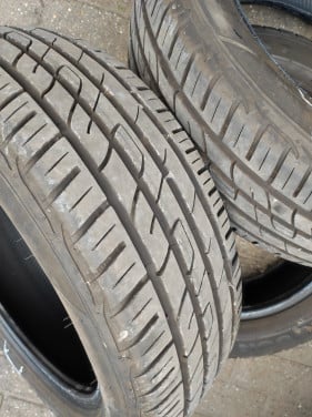 4 Zo goed als nieuwe Tyfoon zomerbanden 185/55 R16 V