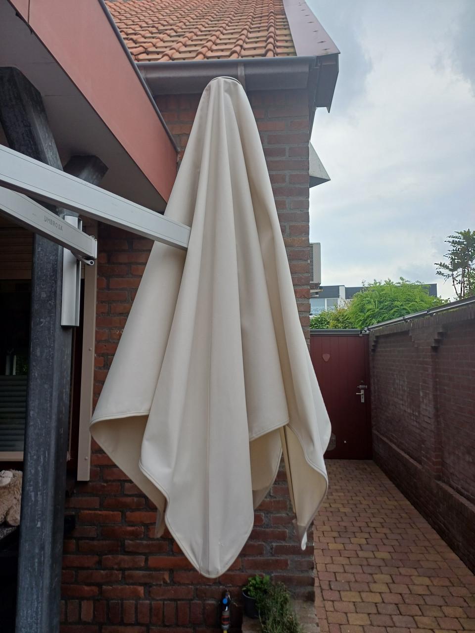 Muuromparasol UMBROSA
