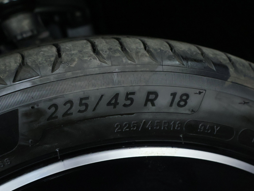 Mercedes-Benz C-Klasse 300 e amg line limited | trekhaak | nightpakket | pa