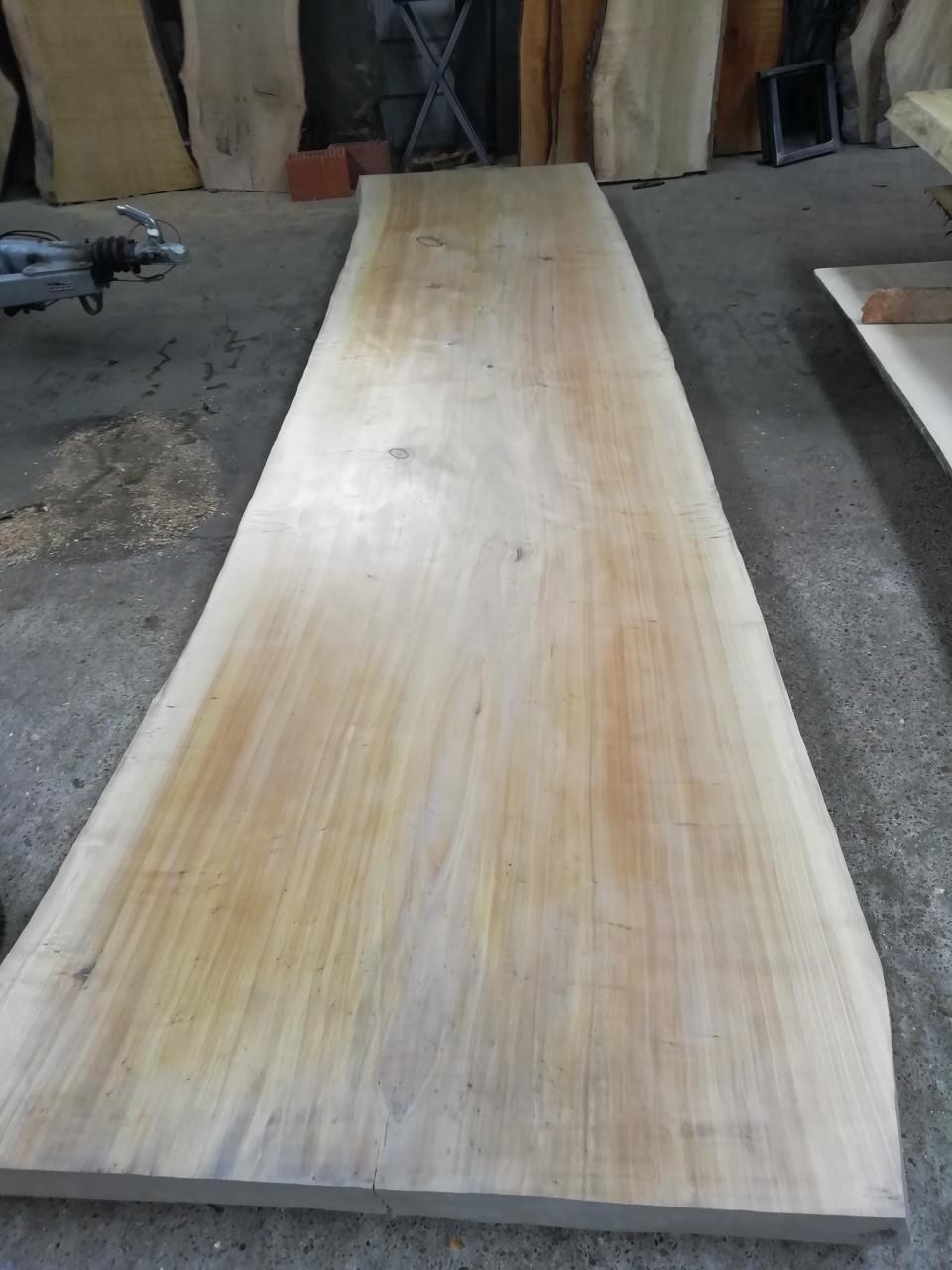 Boomstamtafels, tafelbladen planken