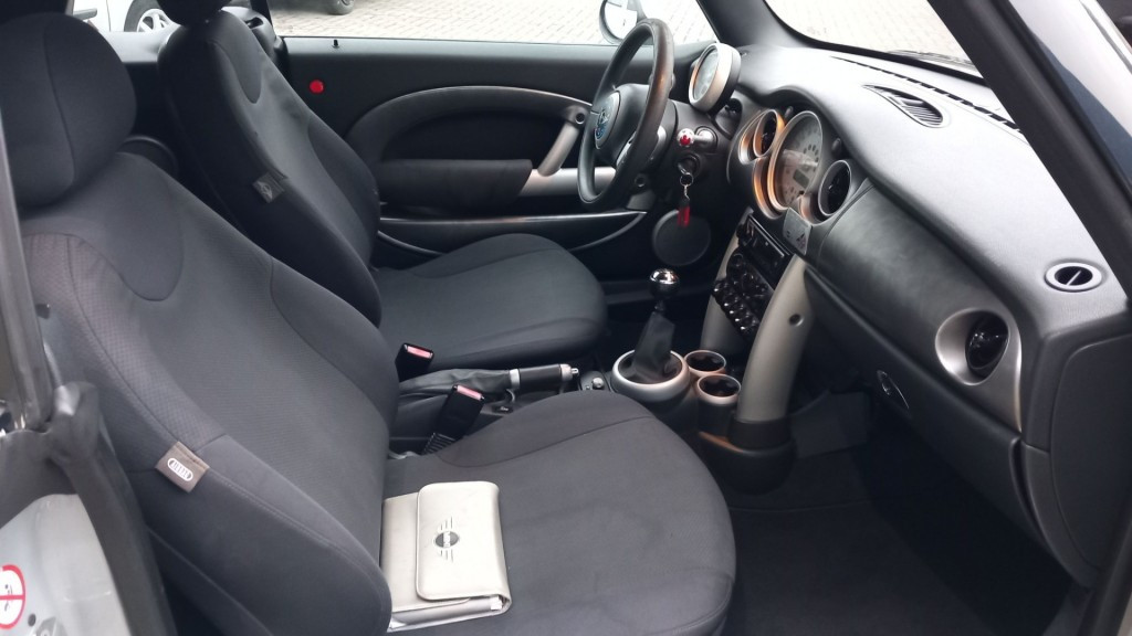 Mini Cooper Cabrio 1.6 cooper