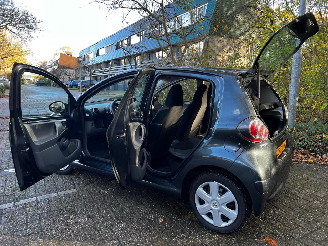 Toyota Aygo Aygo 1.0-12V Comfort Nav. +4 banden 4 velgen