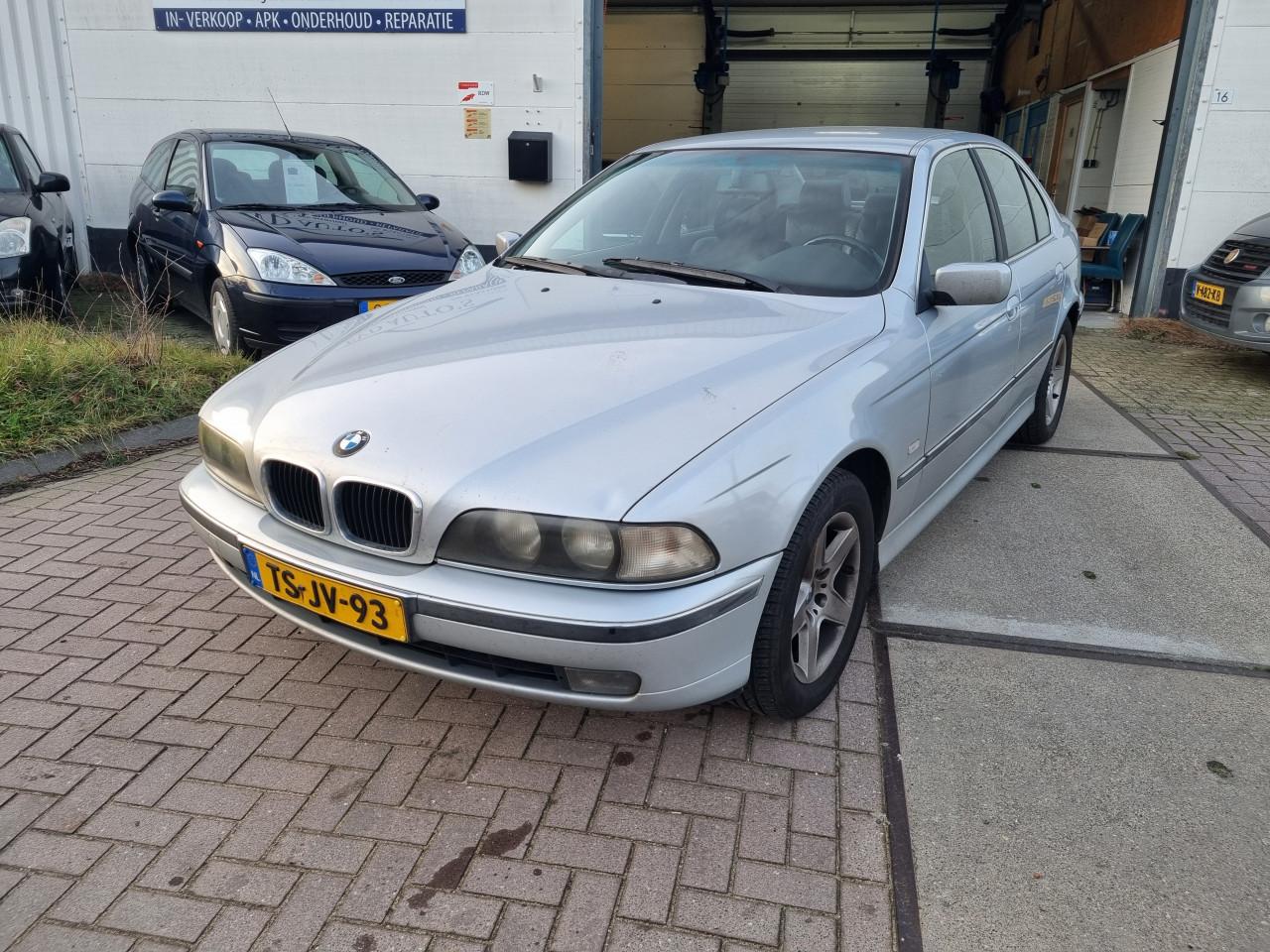 BMW 5-serie 523i Executive MEENNEEMPRIJS! AUTOMAAT / APK 25-11-2026