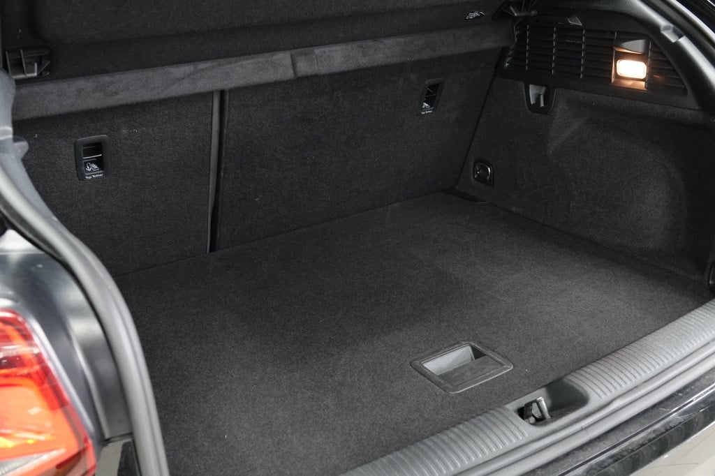 Audi Q2 1.5 tfsi | led | pdc | stoelverw. | airco |