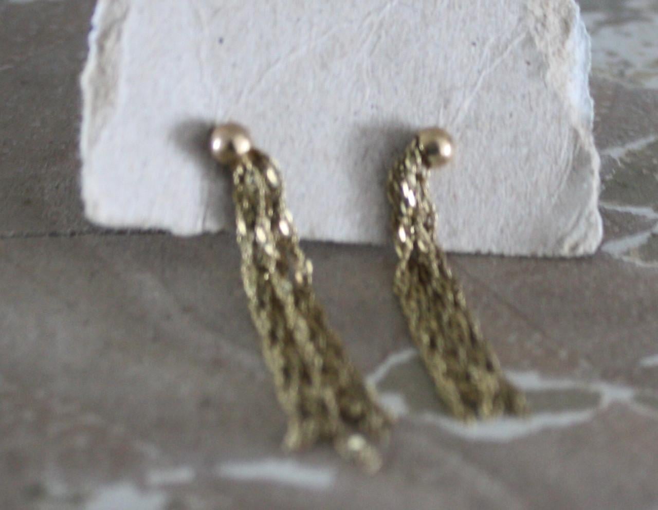 Goudkleurige oorhangers