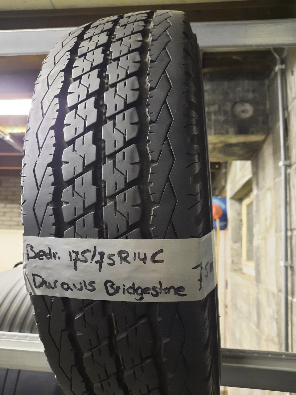 Diverse banden, velgen, spatborden aanhanger aanhangwagen kar trailer