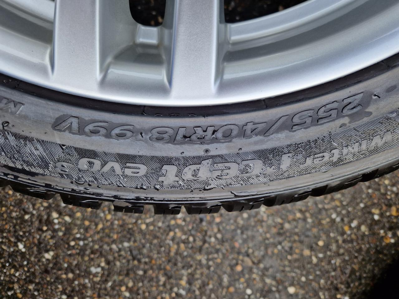 18 inch BMW Winterset breedset in zeer goede staat!! F30 F31 F32 F20 F21