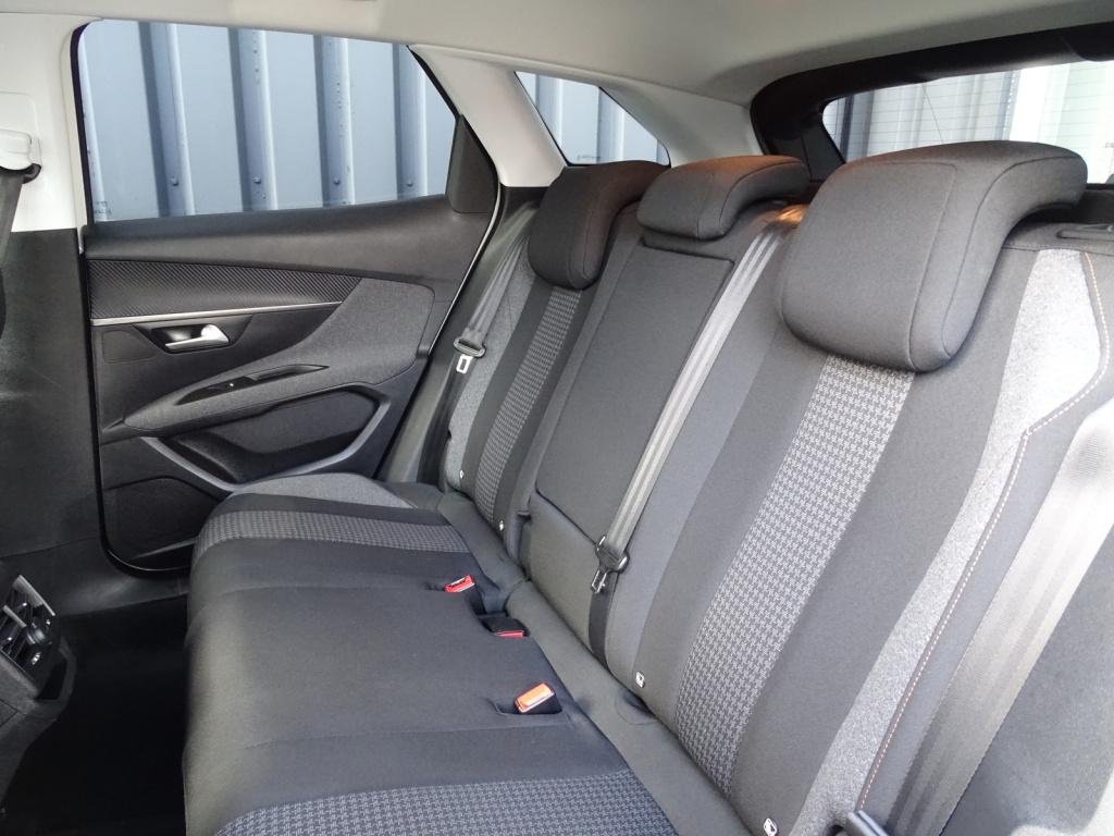 Peugeot 3008 1.2 puretech blue lease executive automaat | camera | apple ca