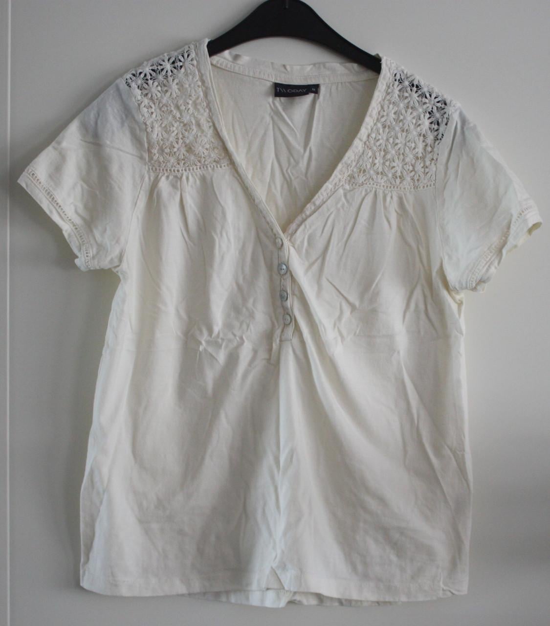 Wit creame shirt met kanten details maat m