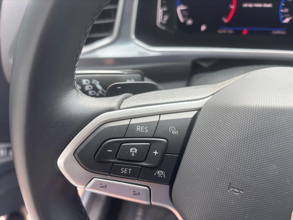 Volkswagen T-roc 1.5 tsi 150pk 7-dsg| carplay| camera|auto park| dode hoek|