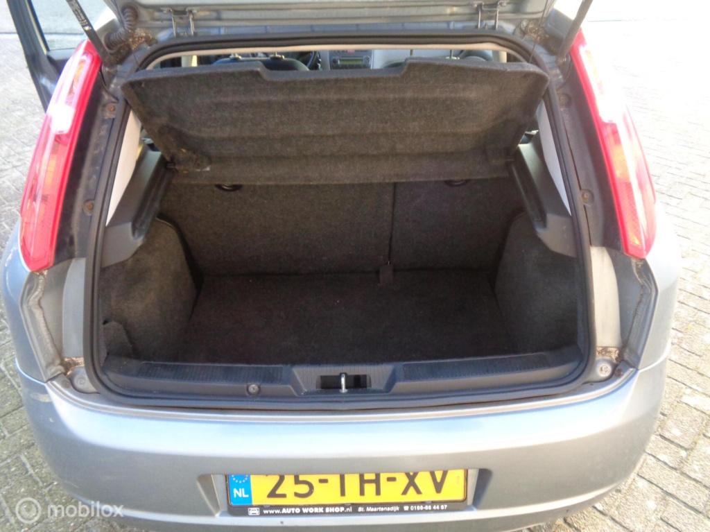 Fiat Grande Punto 1.4-16v emotion/airco/cruise/lm velgen/nieuwe apk 03-2027