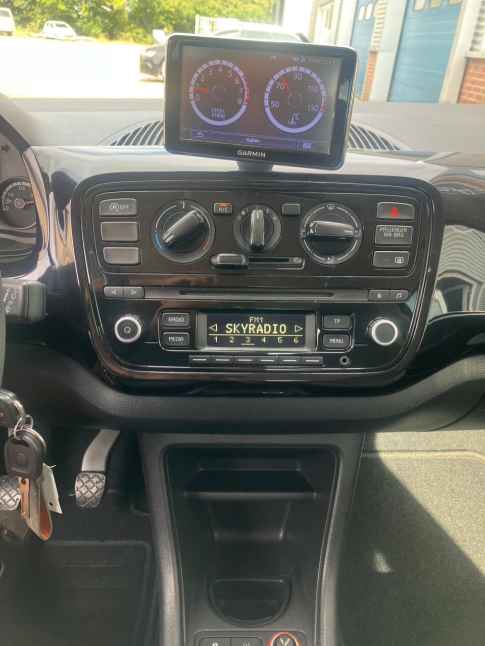 Volkswagen UP! 1.0 move up! bluemotion