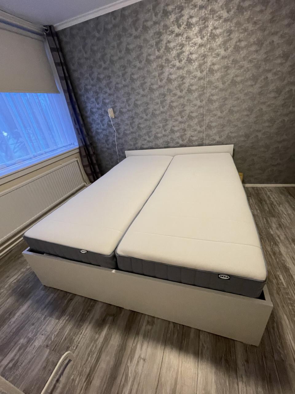 IKEA tweepersoonsbed