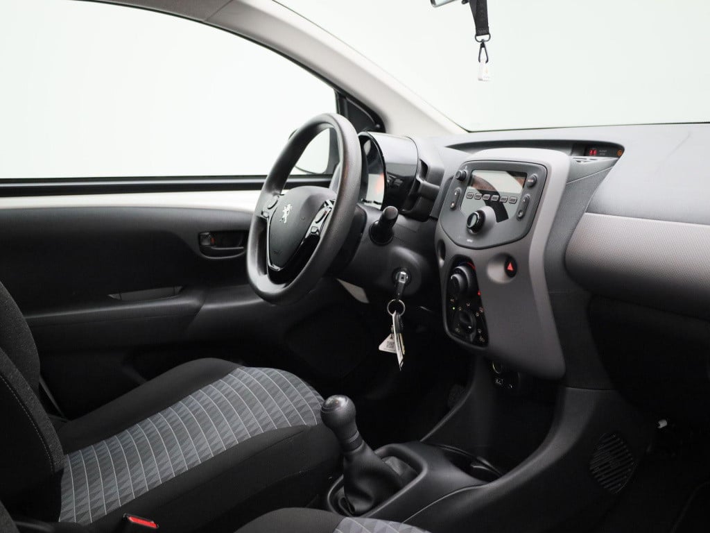 Peugeot 108 1.0 e-vti active | airco | bluetooth | lage km stand