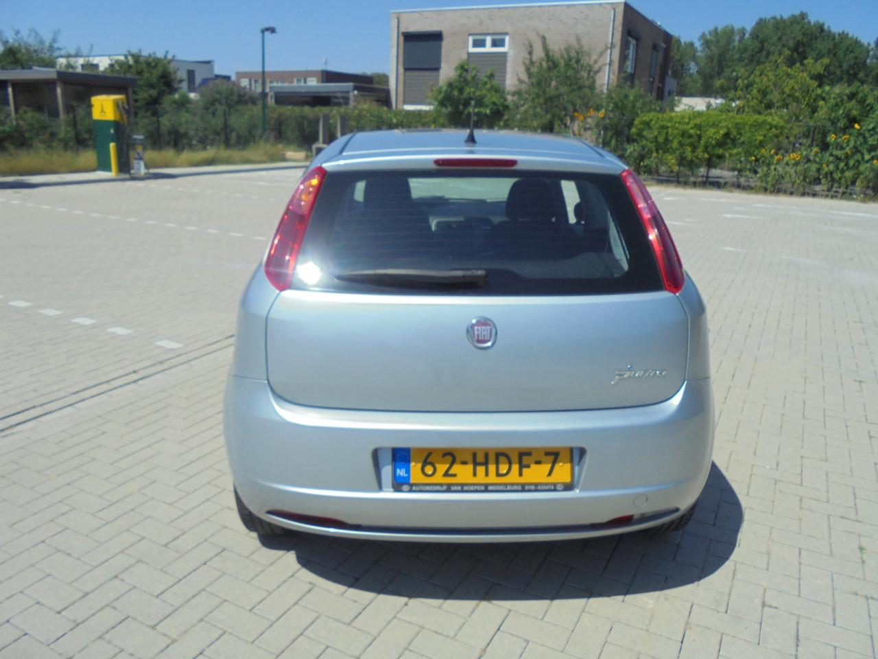 Grande Punto 1.2 – 16V Active slechts 70.660 Km !!! met N.A.P Apk.Mei 2027