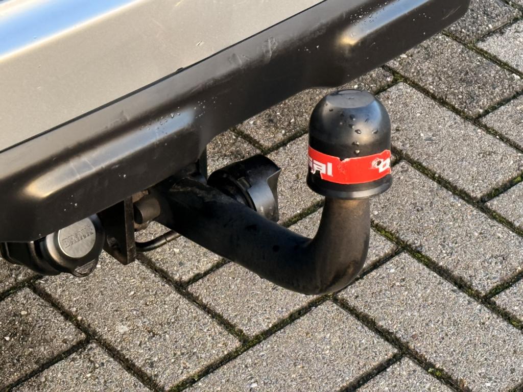 Honda CR-V 2.0i elegance | trekhaak | automaat | airco | radio / cd |