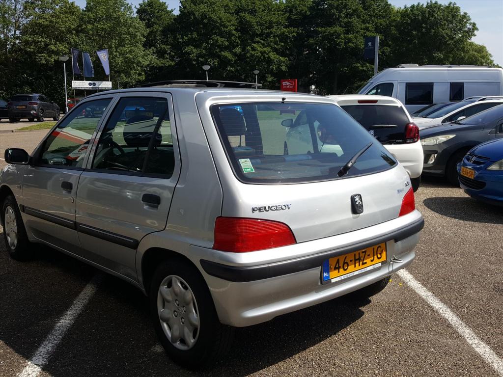 Peugeot 106 1.1 xr 5dr xt | schuifdak | toerenteller |