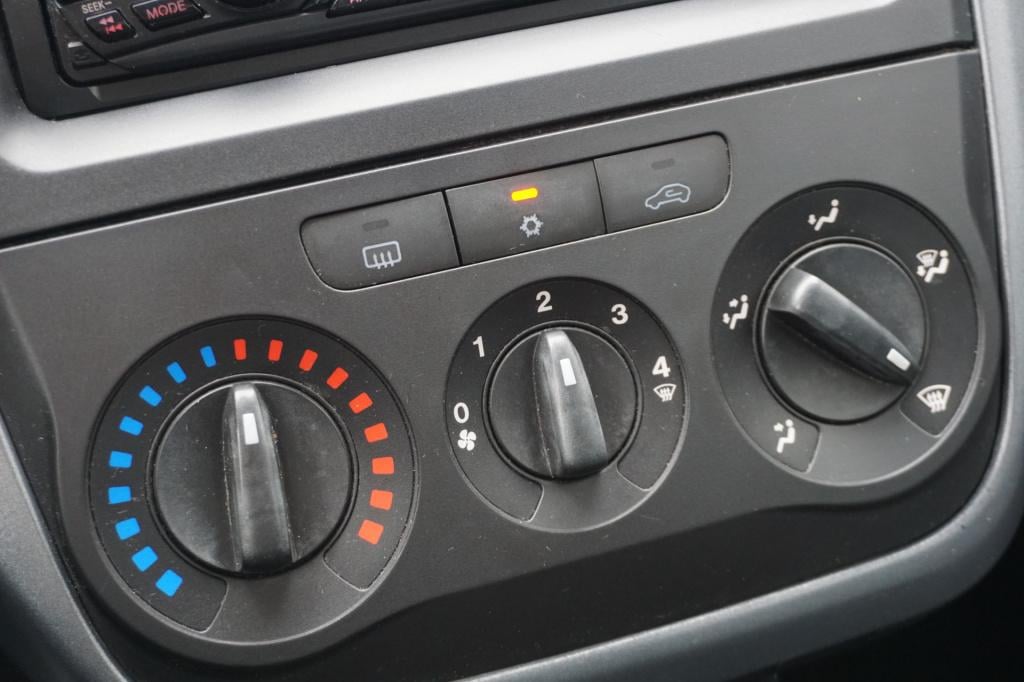 Fiat Grande Punto 1.2 actual airco / elektr. ramen / trekhaak / nieuwe apk!