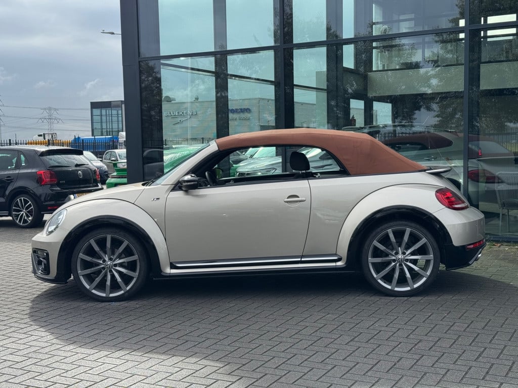 Volkswagen New Beetle cabriolet 2.0 tdi r-line * led * camera * 20 inch