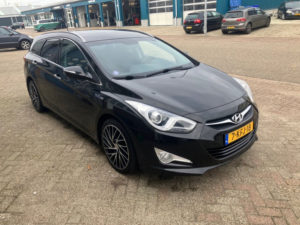 Hyundai I40 wagon 1.6 gdi blue i-vision nav-camera