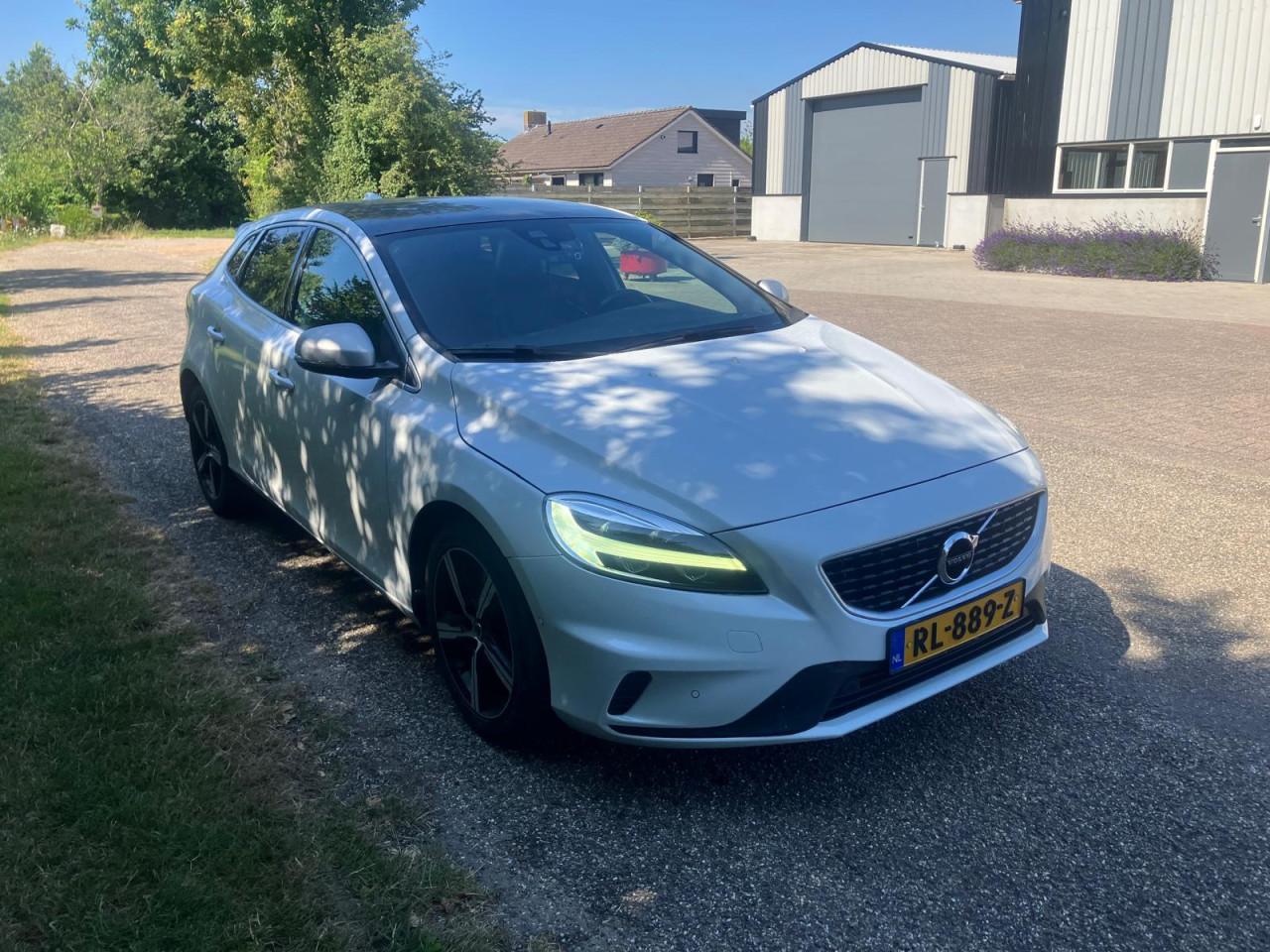 Volvo V40 2.0 T4 R-Design Automaat