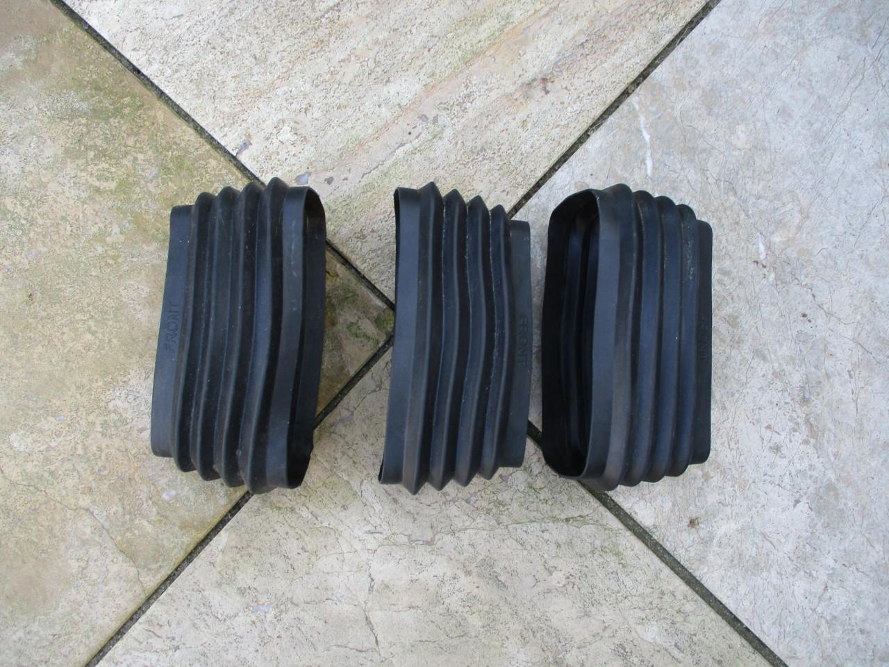 Nieuwe harmonica rubbers voor oldtimer bromfiets motor/kettingkast