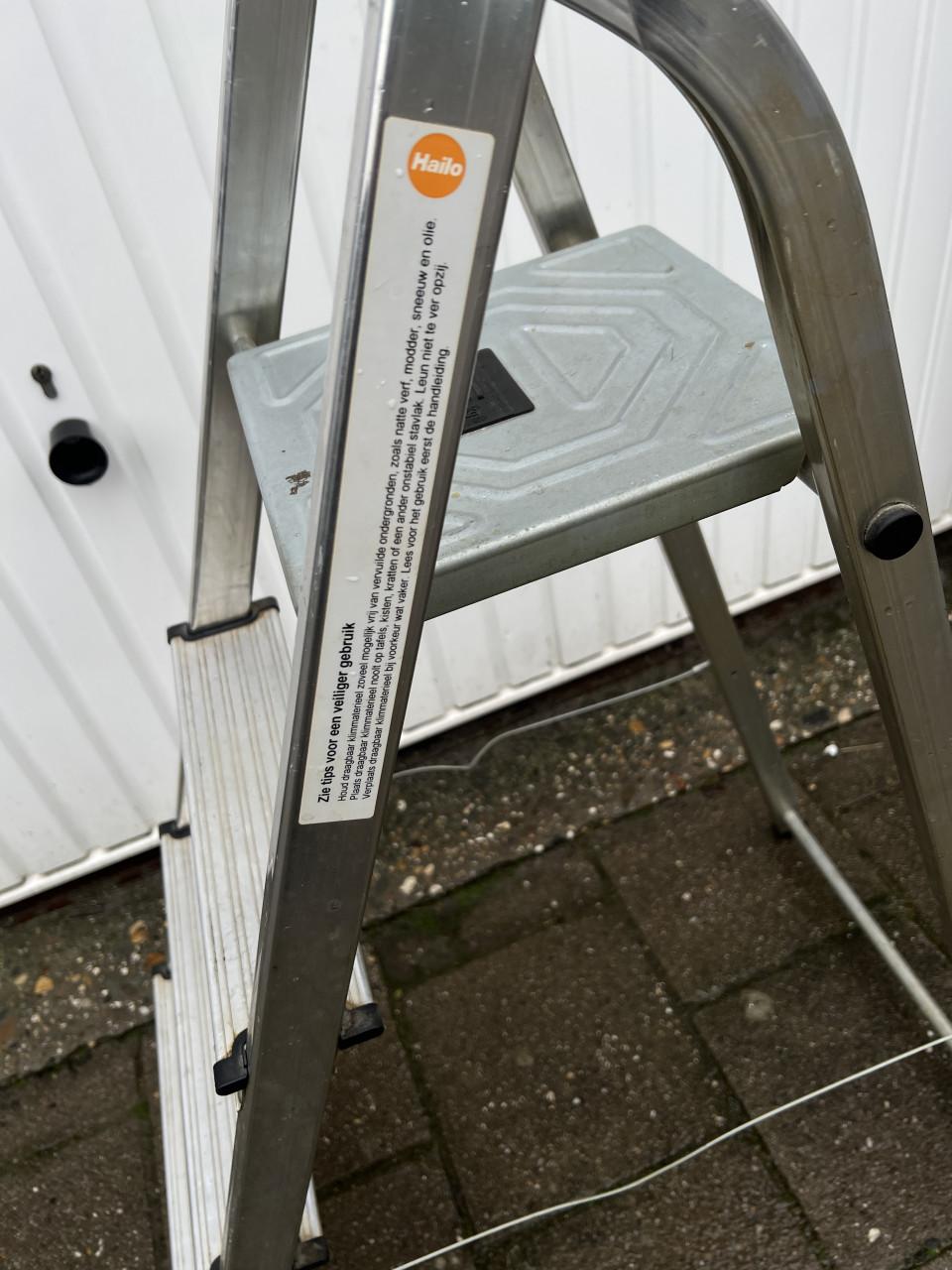 Als nieuwe Hailo Aluminium keuken/ huishoudtrap winkelprijs €80,-