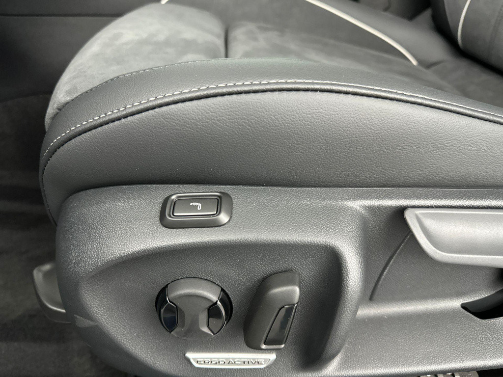 Volkswagen Passat variant elegance business 1.5 ehybrid 150 kw / 204 pk var
