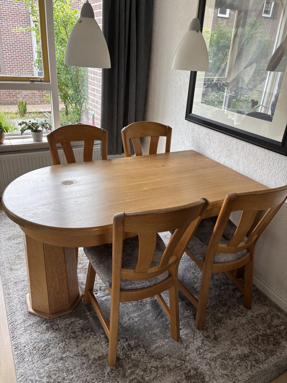 Tafel inclusief stoelen