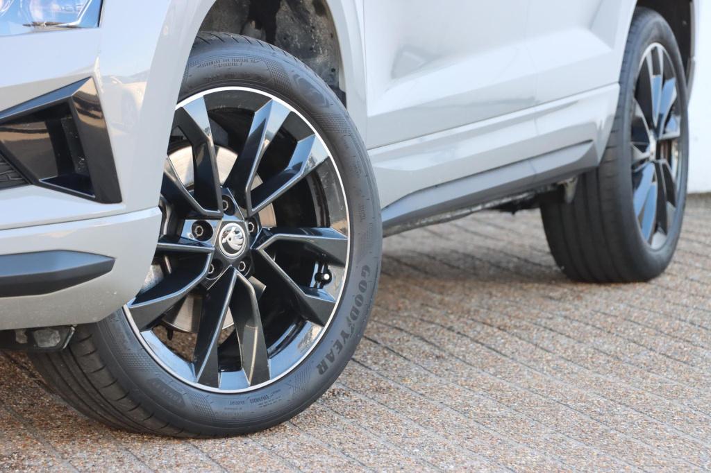 Skoda Karoq 1.5 tsi act sportline business 150pk dsg7