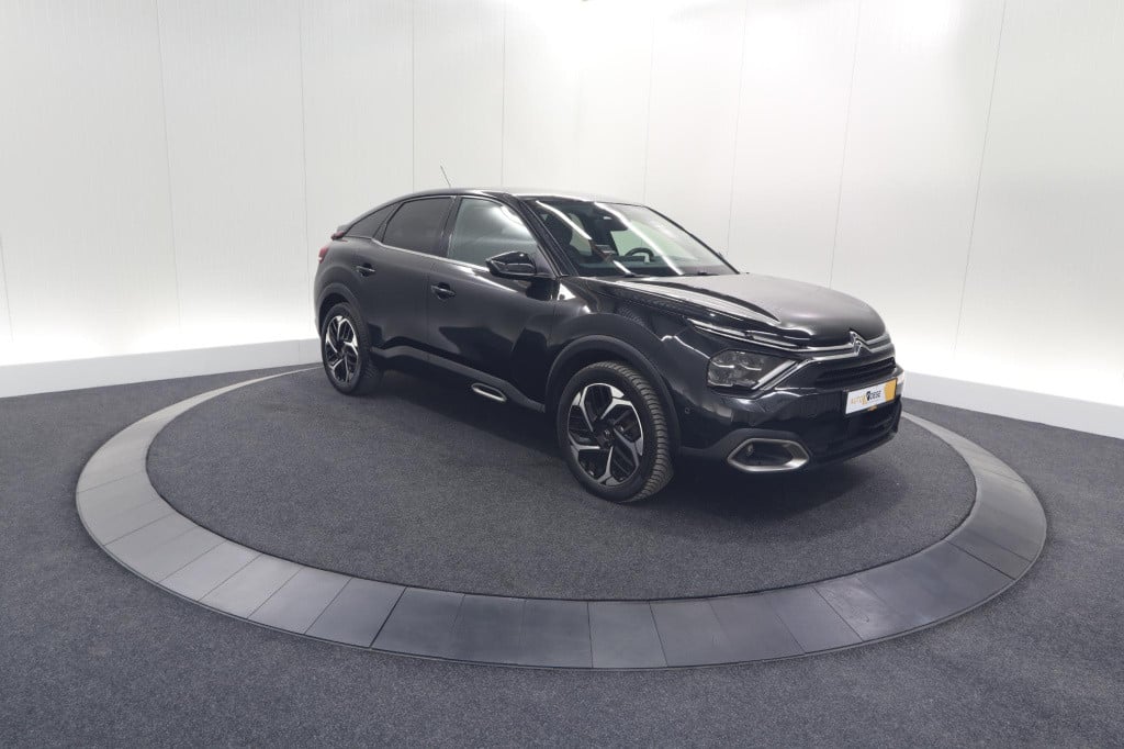 Citroen C4 puretech 130 eat8 shine | camera | head-up display | parkeersens