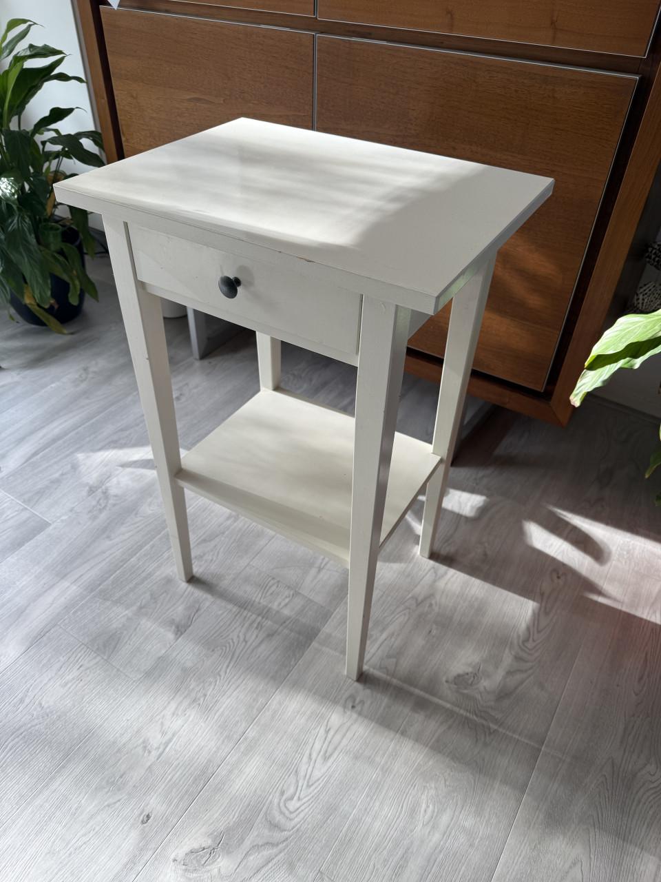 Nachtkastje/side table