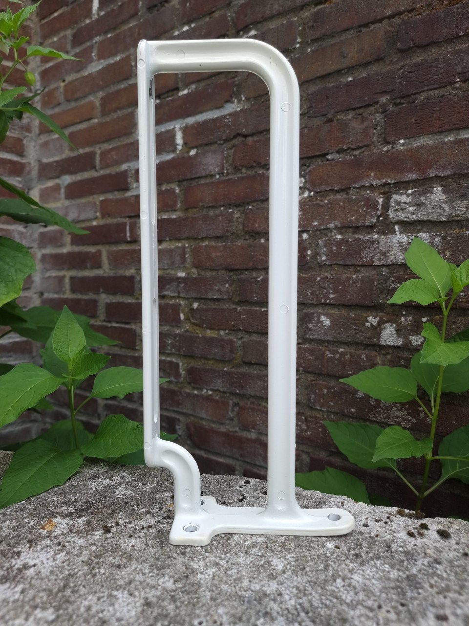 Vintage schap- of wastafeldragers