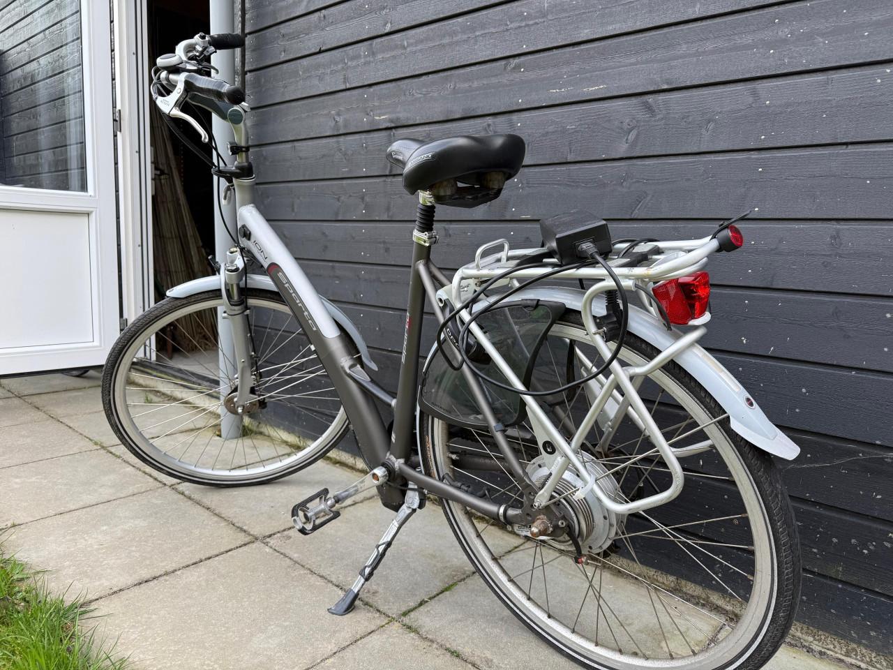 Elektrische fiets (heeft reparatie nodig)