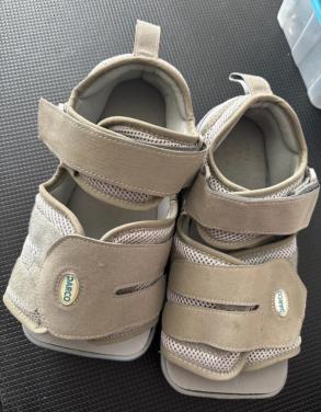 Gratis verbandschoenen.