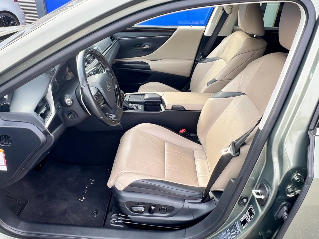 Lexus Es 300h luxury line , elektrisch panodak enz..